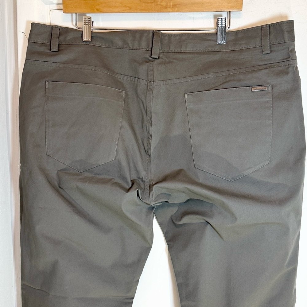 Calvin Klein Flex Men’s Straight-Fit Flat-Front Stretch Grey Chino Pants 40x 32 - Picture 6 of 10